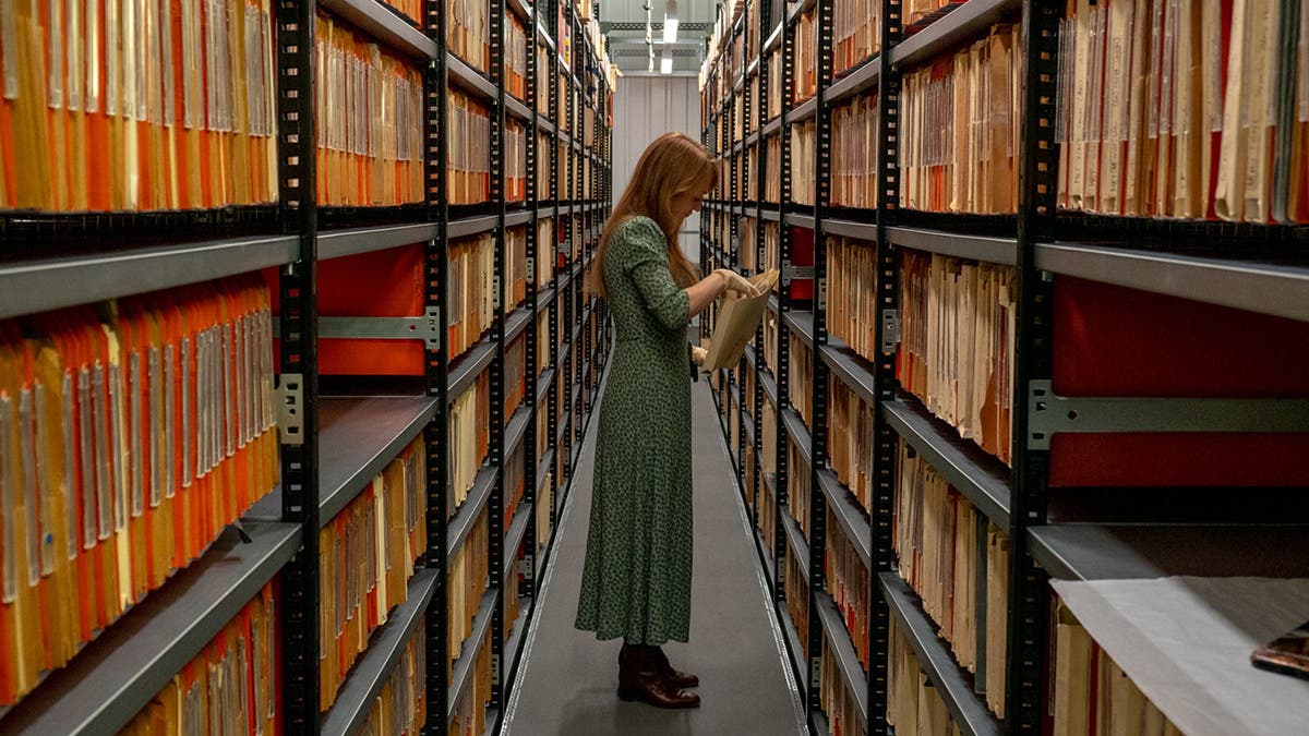 Photo of curator Melanie Llewellyn © Peter Dench