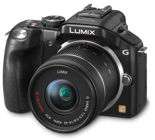 The Panasonic Lumix DMC-G5 Provides Impressive Zoom For Its Users