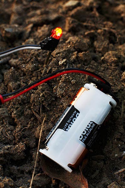 LED light with melted-on Roscoe Amber gel