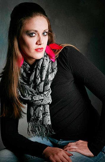 Portrait Photography Beauty Dish Grid sample image