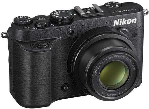 Nikon Coolpix P7700
