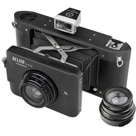 Take photos with teh Lomography Belair X Film Camera