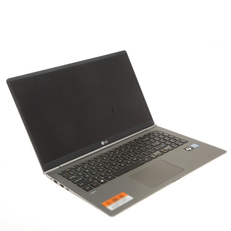 LG gram 15.6" IPS Full HD Touchscreen Notebook Computer - SKU#1386463