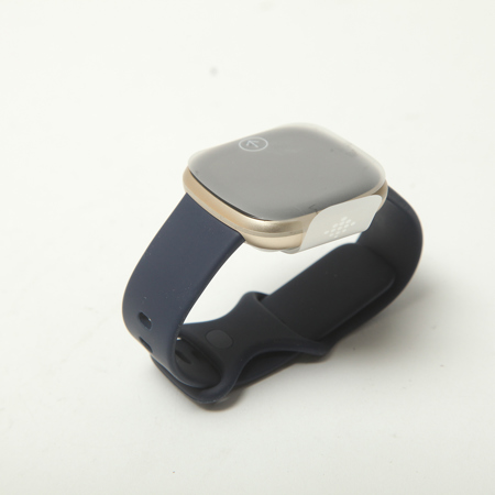 Fitbit Fitbit Versa 3 - Midnight/Soft Gold SKU#1432858