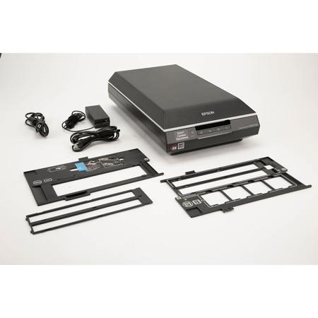 Epson Perfection V600 Flatbed 8.5x11.7" Photo Scanner - SKU#1534211