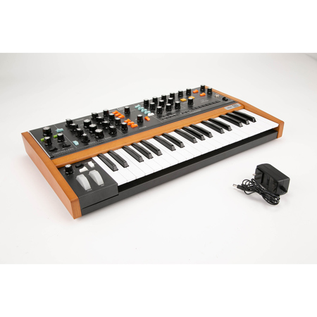 Behringer POLY D Analog 4-Voice Polyphonic Synthesizer - SKU#1539714