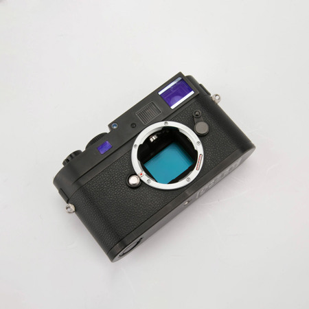 Leica M Monochrom Digital Rangefinder Camera Body, 18mp, Black & White Image Sensor - Black