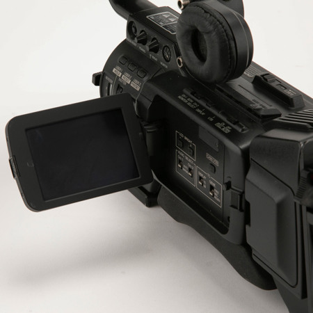JVC GY-HD200CHU 1/3" 3-CCD HDV Professional Camcorder - NO LENS SKU#1601647