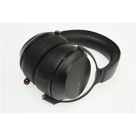 Used Sony MDR-Z7M2 Circumaural Closed-Back Headphones MDRZ7M2