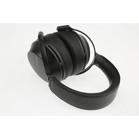 Sony MDR-Z7M2 Circumaural Closed-Back Headphones