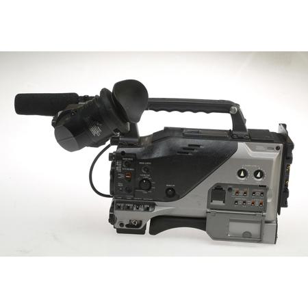 Panasonic AG-DVC200 1/2" 3-CCD DV PROLINE Camcorder - (630 Hours) SKU#1631702