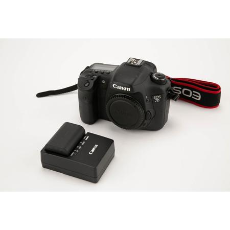 Canon EOS 7D Digital SLR Review