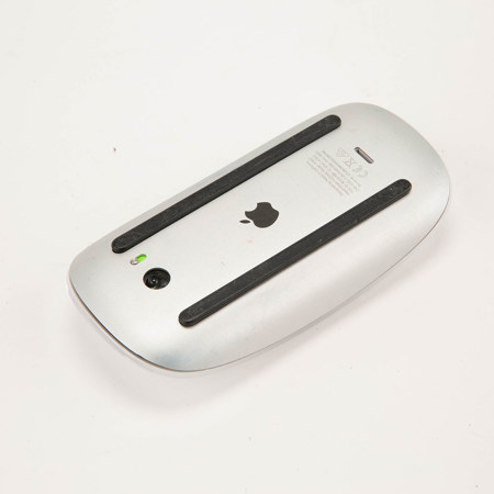 Apple MB829LL/A Wireless Magic Mouse with Multi-Touch Technology