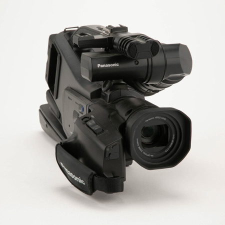 Panasonic AG-DVC60 1/4" MiniDV Shoulder-Mount Camcorder - 64 HOURS SKU#1681111