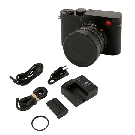 leica q2 adorama