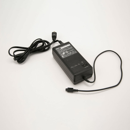 Used Nikon Quick Charger MH-16 for the EN-4 Ni-MH Battery Pack E