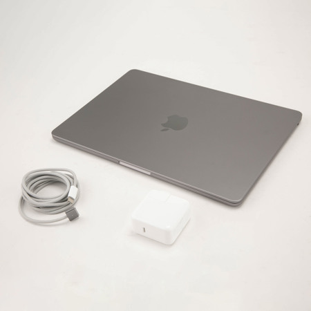 Used Apple MacBook Air 13.6 Liquid Retina Display - Space Gray