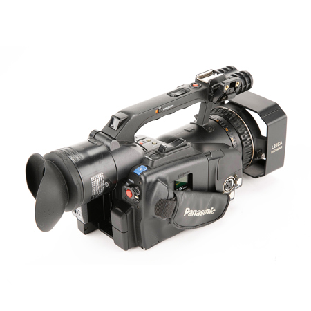 Panasonic AG-DVX100A MiniDV Cinema Professional Camcorder - 364 Hours SKU1695452