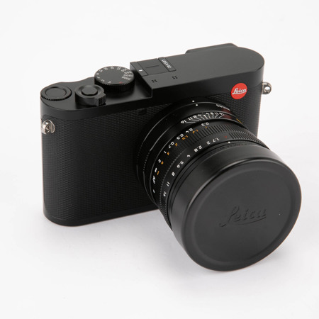 leica q2 adorama
