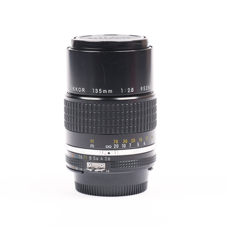 Nikon 135mm f/2.8 Nikkor Ai-S (E) Telephoto Manual Focus Lens.