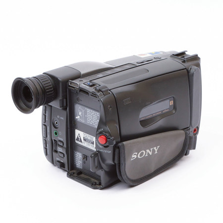 USED Sony CCD-TRV52 8mm Analog Handycam Camcorder - SKU#1752118