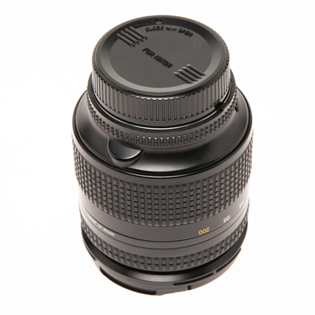 Nikon 28-200mm f/3.5-5.6D IF AF Wide Angle Telephoto Nikkor Zoom Lens