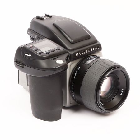 Hasselblad H5D-50 Medium Format DSLR Camera with HVD-90X Full-frame Viewfinder,80mm f/2.8 HC AF Lens, 50MP Resolution, 36.7x49.1mm CCD Sensor, 128 - 1/800 sec Shutter Speeds