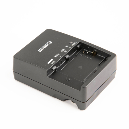 Canon LC-E6 Compact Battery Charger for the LP-E6 Battery Packs