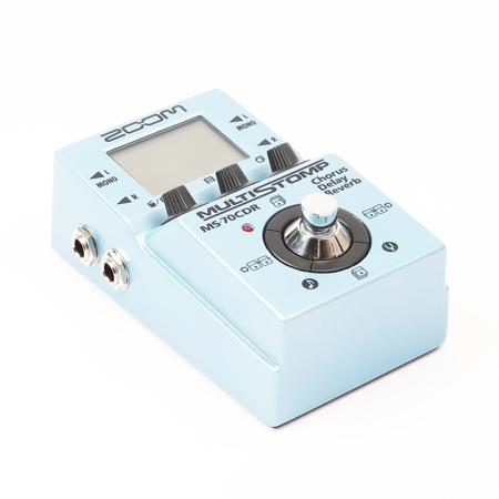 ZOOM MS-70CDR MultiStomp Chorus/Delay/Reverb Pedal with Stompbox and Studio Effects, Built-in Tuner, USB Connector, Large LCD Display (Battery Not Included)