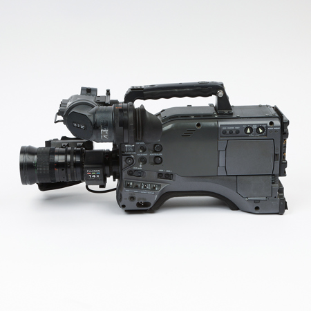 Panasonic AG-HPX500 2/3" Shoulder Mounted P2 Camcorder Kit