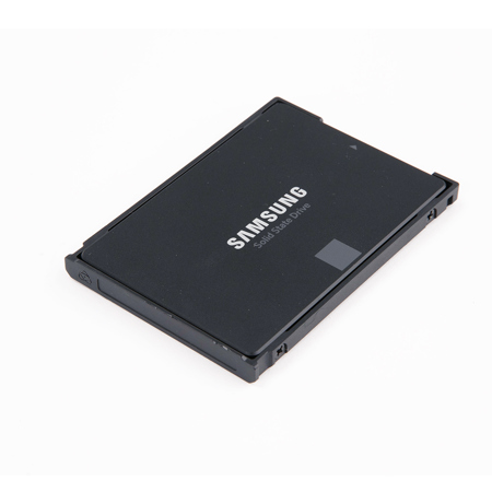 Samsung 1TB 870 QVO 2.5" SATA III Internal SSD, 560MB/s Read, 530MB/s Write