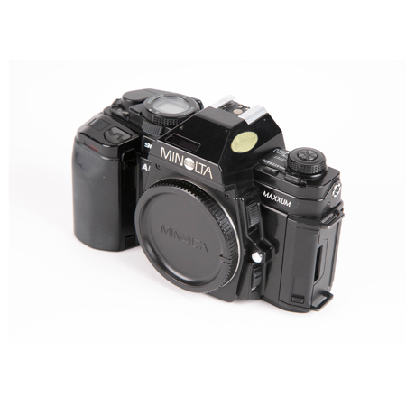 MINOLTA 9000 SLR BODY With *2AA Tray