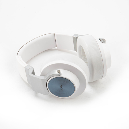 AKG Acoustics K545 Closed-Back Over-Ear Headphones - White SKU#1849852