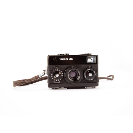 Rollei 35 Camera with Tessar 40mm f/3.5 Lens - Black, Made in Singapore #1855340