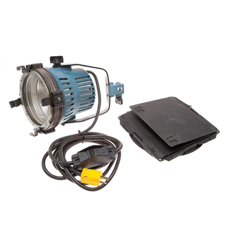 Arri Arrilite 650 Open Face Tungsten Flood Light with 7-1/4" Face - SKU#1859156