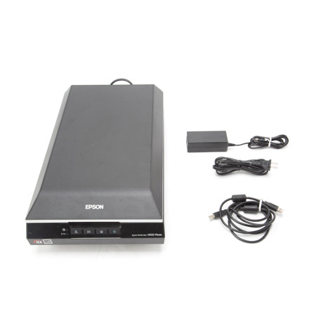 Epson Perfection V600, Flatbed 8.5x11.7" Photo Scanner, 6400x9600dpi for Outstanding Resolution, 48 bit, USB 2.0 for Mac & Windows