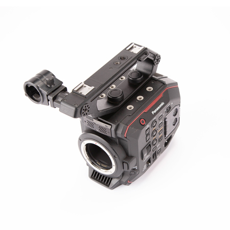 Panasonic AU-EVA1 EF-S 17-55f2.8セットlumix Amazon.com : Panasonic AU-EVA1 5.7K Super 35mm Cinema Camera