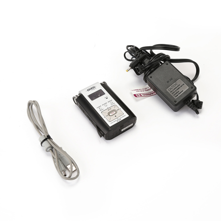 Roland R-09 24-Bit WAVE/MP3 Recorder - Black SKU#1928560