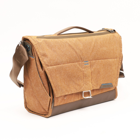 Peak Design 15" Everyday Laptop Messenger Bag, Brown