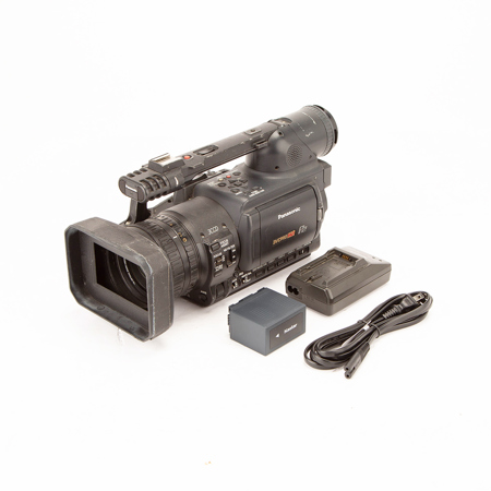 Panasonic AG-HVX200 1/3" 3-CCD P2 DV Pro HDV Camcorder - (1577 Hours) SKU1938189