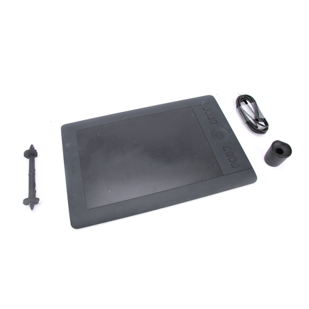 Wacom PTH651 Intuos Pro Pen and Touch Tablet - Medium SKU#1942131