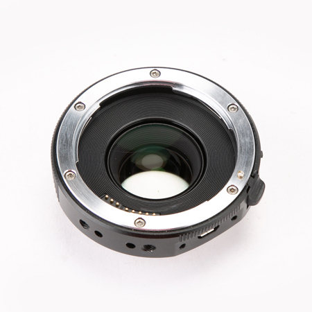 Metabones CINE Speed Booster Adapter Canon EF-Mount to Black Magic 2.5K MFT Micro Four Thirds Camera with Tripod Foot