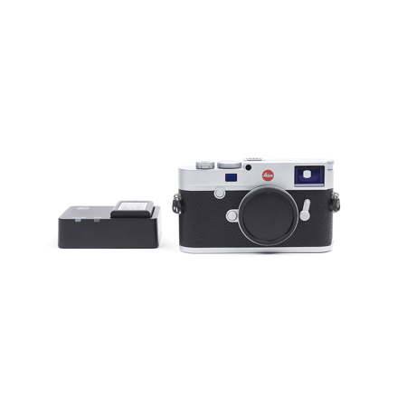Leica M10 Mirrorless Digital Rangefinder Camera, Silver Chrome