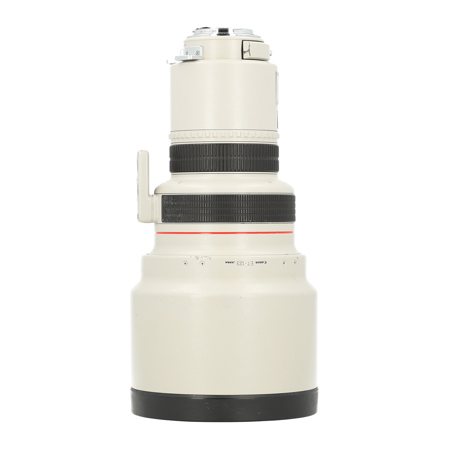 USED Canon EF 200mm f/1.8L USM Autofocus Telephoto Lens.