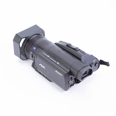 [中古品] Sony Handcam FDR-AX700 USED Sony FDR-AX700 4K Handycam Camcorder with 1