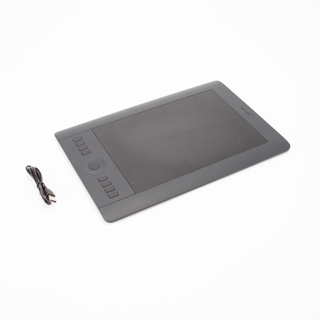 Wacom PTH651 Intuos Pro Pen and Touch Tablet, 8.8x5.5" Active Area, 5080 lpi Resolution, 2048 Pressure Levels, Mac & Windows Compatible, Medium