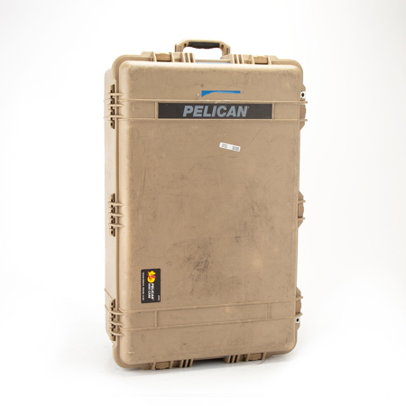 Pelican 1650 Watertight Hard Case with Wheels without Foam - Desert Tan