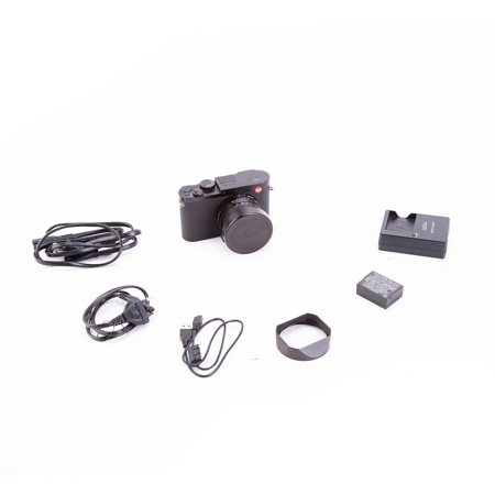 Leica Q (Typ 116) Compact Digital Camera, 24MP Full Frame Sensor, Summilux 28 mm/f1.7 ASPH lens - Black Anodized