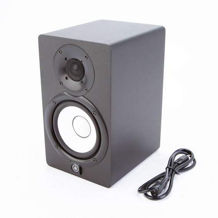 Yamaha HS5 5" 70W Powered Two-Way Studio Monitor, with 5" Woofer and 1" Tweeter (Black)
