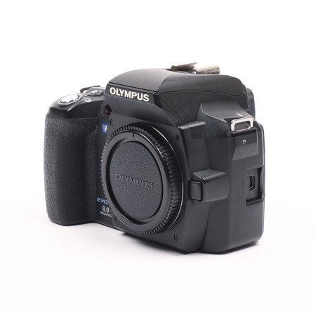 ★美品★　OLYMPUS E-500 ボディ のみ USED Olympus E-500 8 Megapixel Four Thirds Digital SLR Camera Body